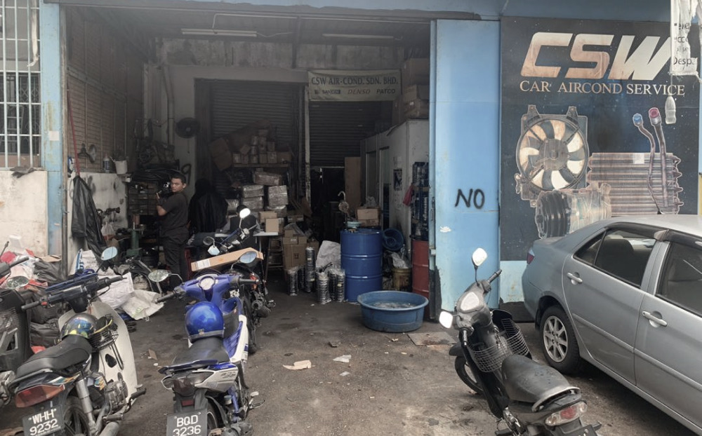 The original CSW Auto Parts shop